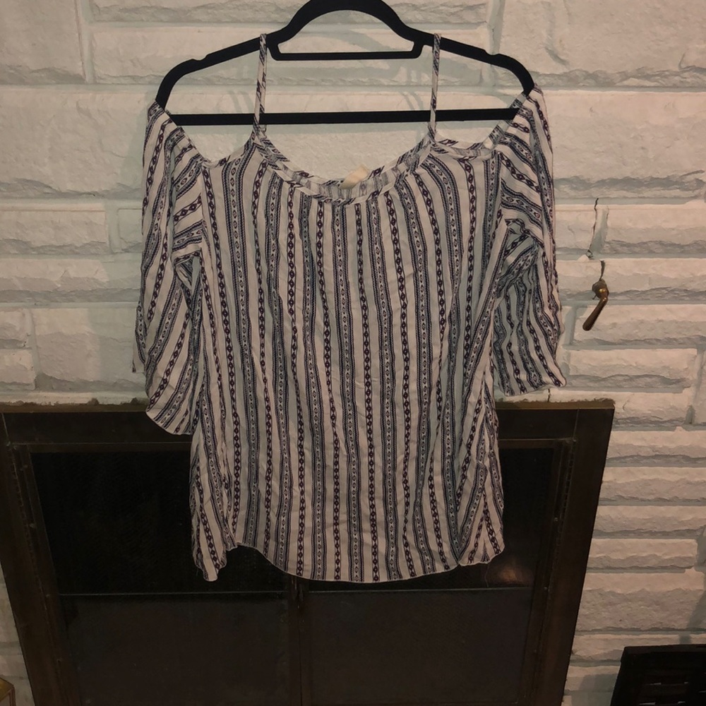 Open shoulder beach dress size M